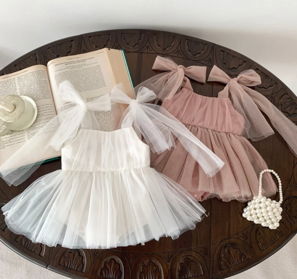 Tulle•No sleeve
