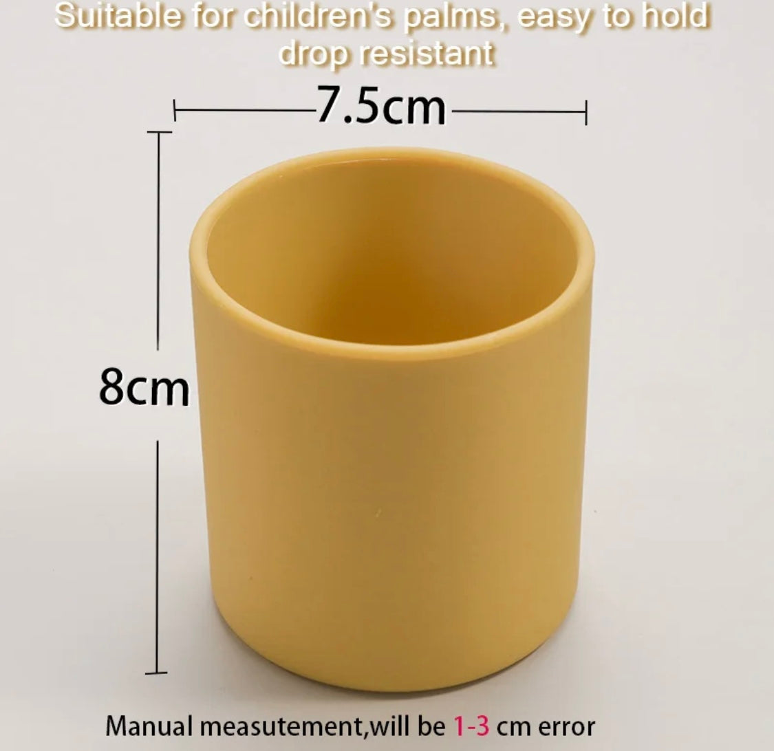 Sipping cup (Free for over45kd)