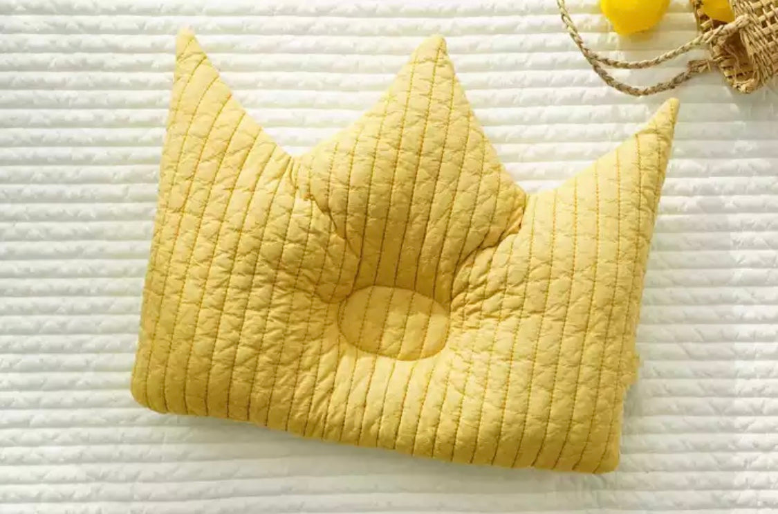 Crown pillow