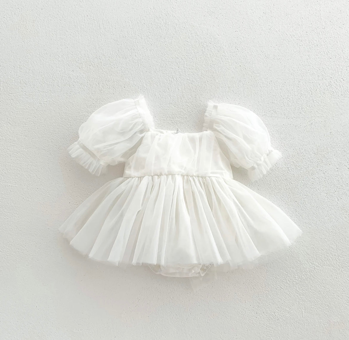 Tulle•Short sleeve