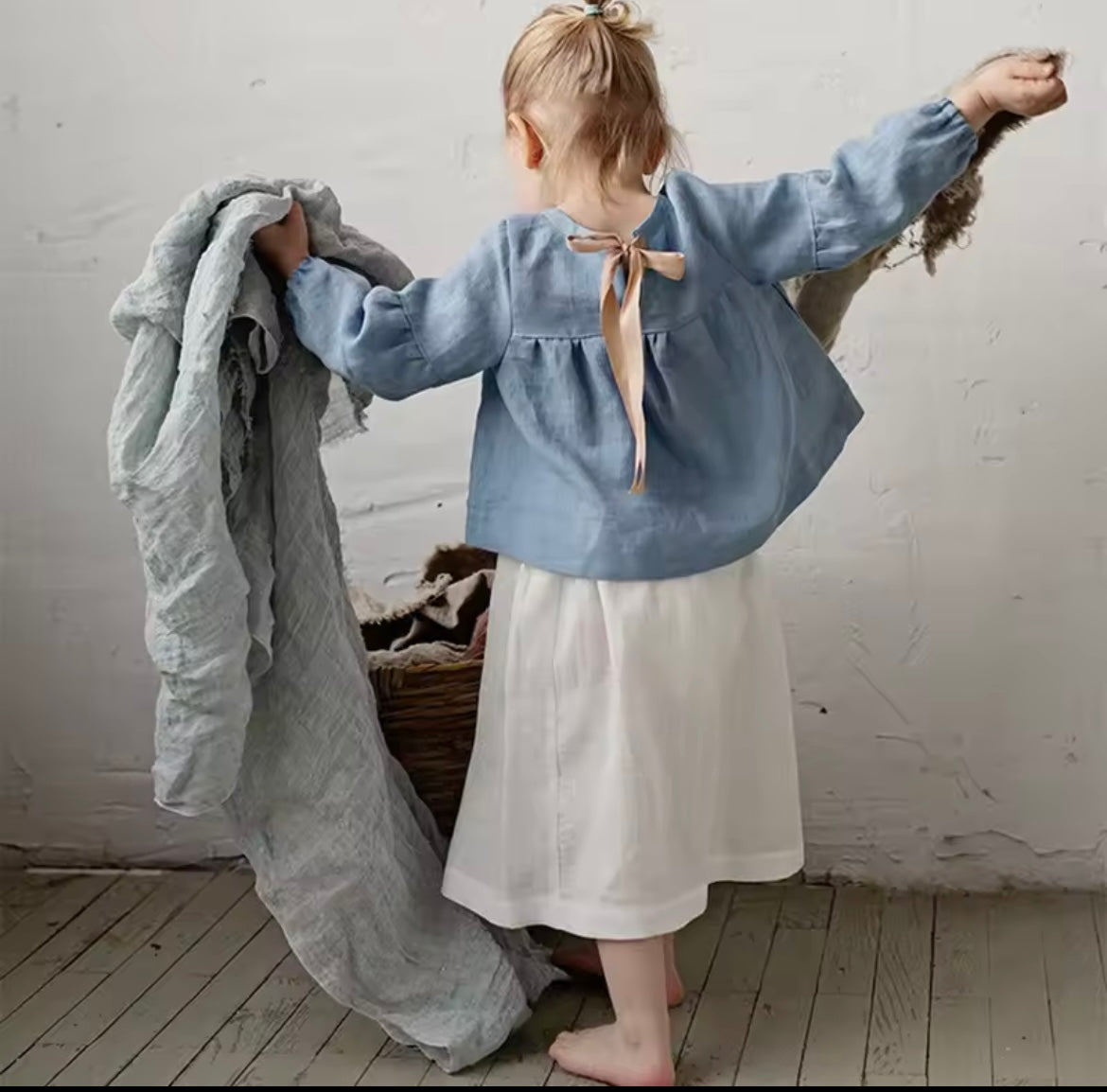 Linen Bow
