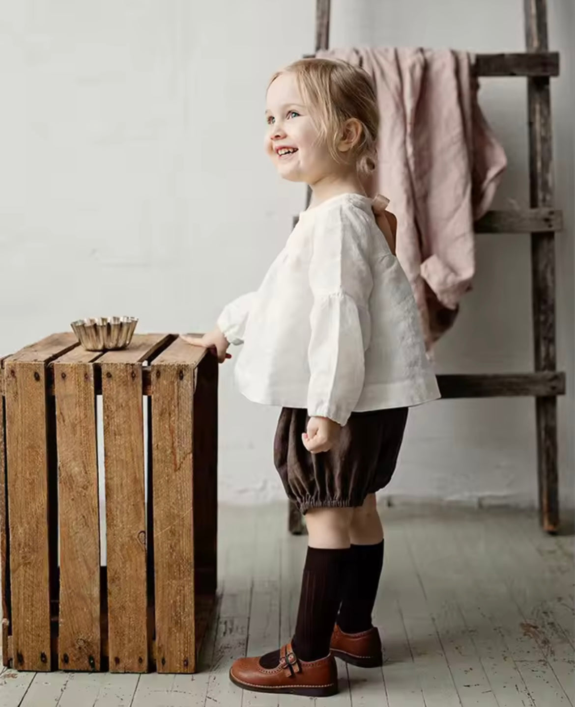 Linen Bow