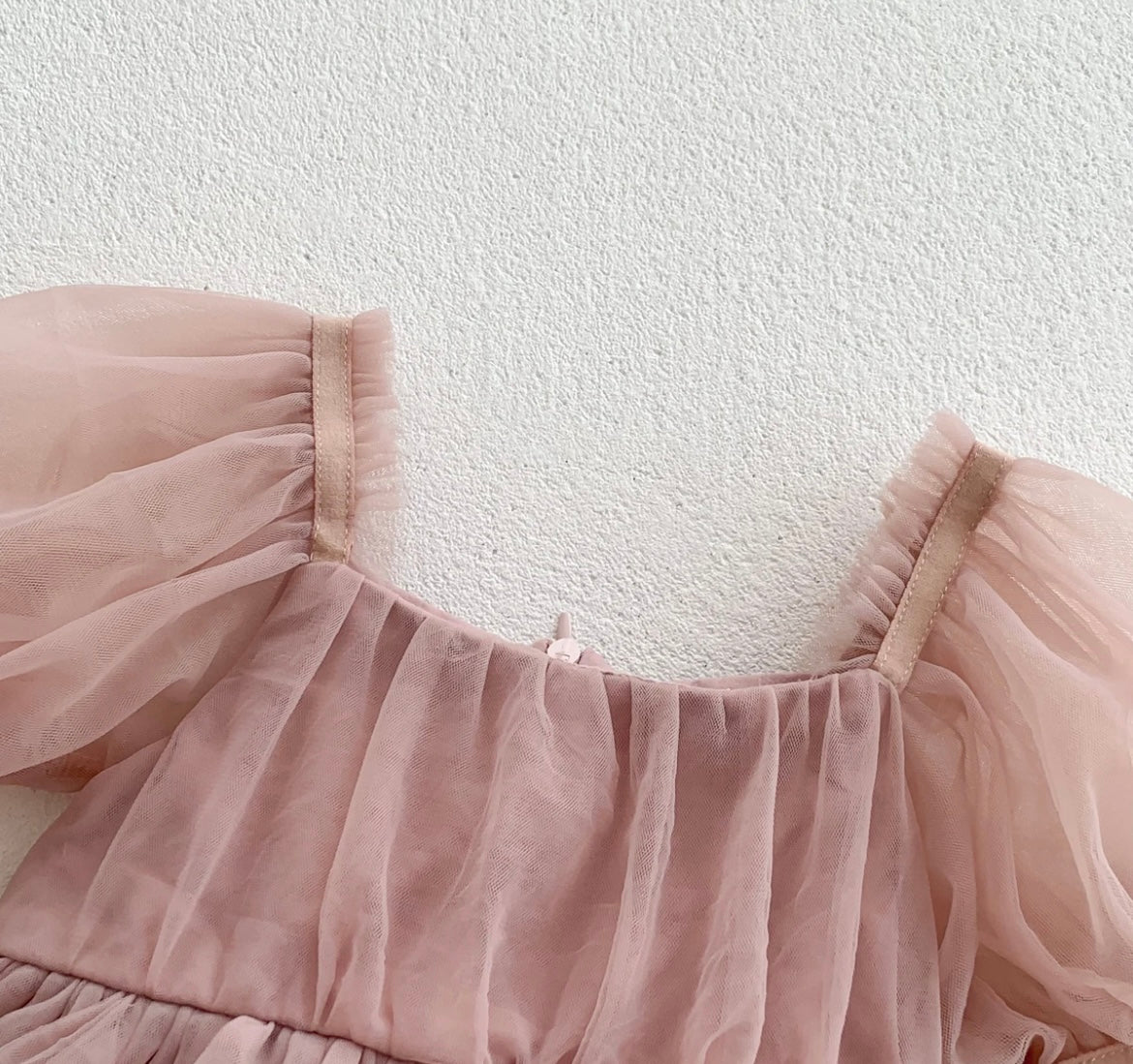 Tulle•Short sleeve