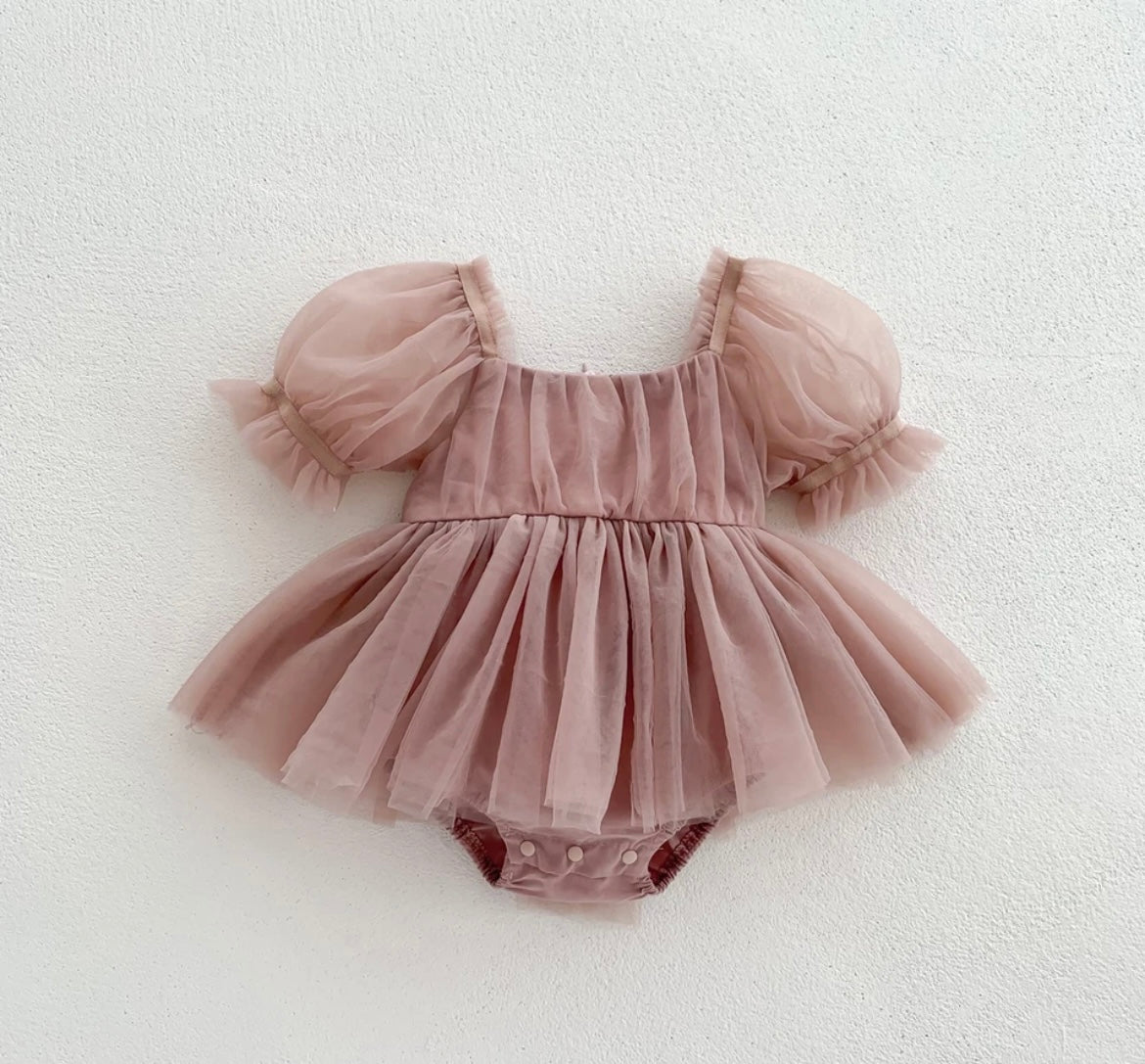 Tulle•Short sleeve