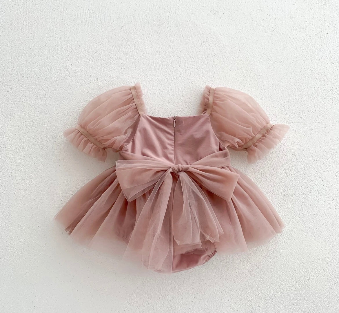 Tulle•Short sleeve